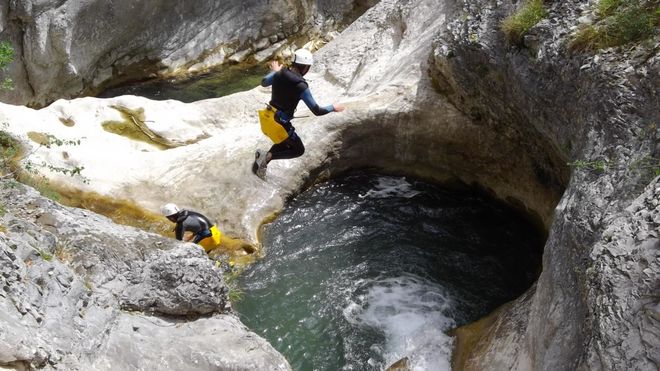 Eric Fossard Canyoning - © Eric fossard Eric Fossard Canyoning - © Eric fossard